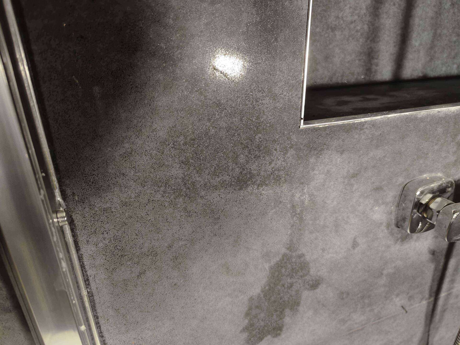 Nowe kafle? A po co mają być ładne i nowe...